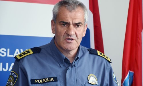 Načelnik sisačko-moslavačke policije skrivio prometnu nesreću, sindikat se pita: Je li pokrenut disciplinski postupak i tko je platio štetu?
