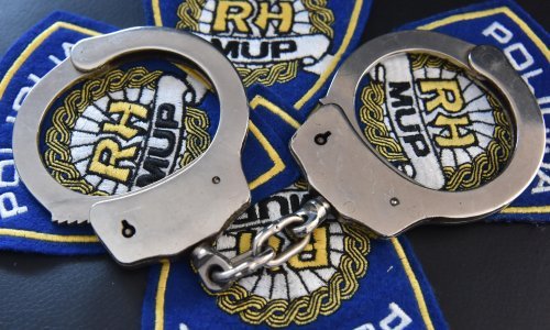 Muškarac kod Bakra pijan pucao iz puške koju ilegalno posjeduje, uhićen je
