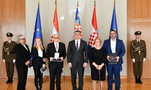 Milanović odlikovao ratne izvjestitelje Žarka Plevnika i posmrtno Željka Ružičića