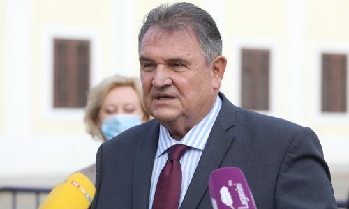 Čačić komentirao Milanovićevu bitku protiv covid potvrda i posebno se dotaknuo jedne mogućnosti: To bi prešlo na razinu ludila koju ne mogu zamisliti