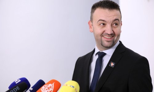 Suverenisti skupljaju potpise; svaka nova mjera Stožera treba proći Sabor