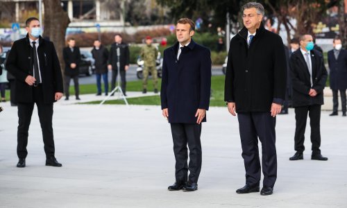 [FOTO] Macron prvi strani državnik koji je položio vijence kod Spomenika domovini