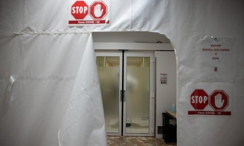 Slovenija odredila karantenu za 500 ljudi zbog kontakata s onima koji bili na dočeku u Beogradu