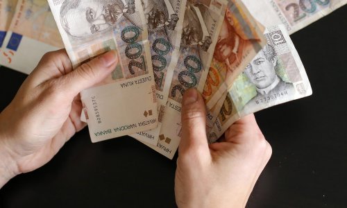 Zbog ilegalne prodaje nekretnina dolijali Ruskinja i dvoje hrvatskih državljana