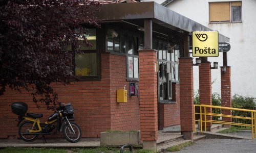 Policija traga za naoružanim pljačkašima pošte na periferiji Zagreba