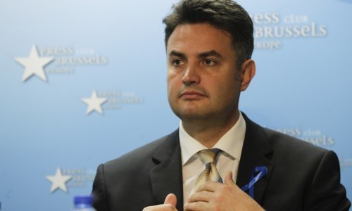 Orbanov protukandidat bi kao premijer izručio Hernadija Hrvatskoj