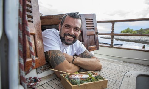 David Skoko nabacio novu sliku na svoje istetovirano tijelo, a kolega i član žirija 'Masterchefa', Damir Tomljanović mu poručuje: 'Daj malo ostari'