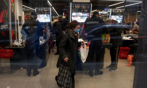 Srbija zamrznula cijene šećera, brašna, ulja, svinjetine....