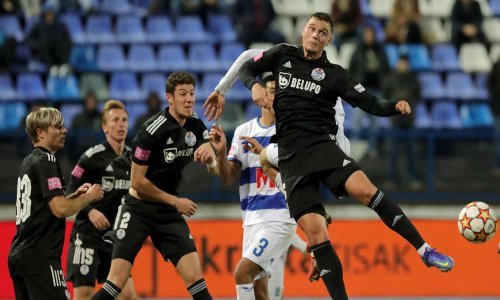 Trener Slaven Belupa Zoran Zekić se u četvrfinalu Kupa ozbiljno  naljutio te je povukao potez kakav se zaista rijetko viđa na nogometnim terenima