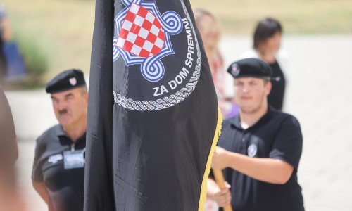 Austrijska vlada donijela odluku o zabrani HOS-ovih obilježja