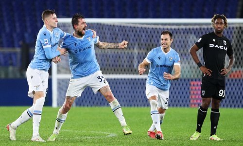 Golijada u Rimu; Lazio uz asistenciju Tome Bašića od 1:3 do preokreta, ali u devetoj minuti sudačke nadoknade ostao bez pobjede