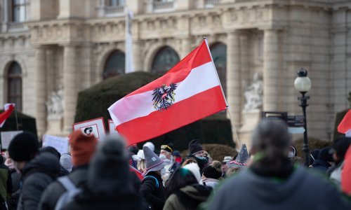 Na prosvjedu protiv covid mjera u Beču 40.000 ljudi, demonstracije i u njemačkim gradovima