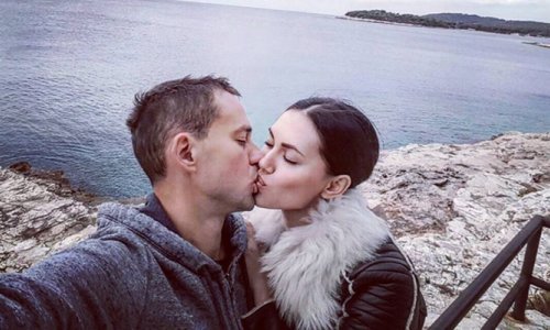 Antonija i Marijan Bračulj: Poljupci uz more