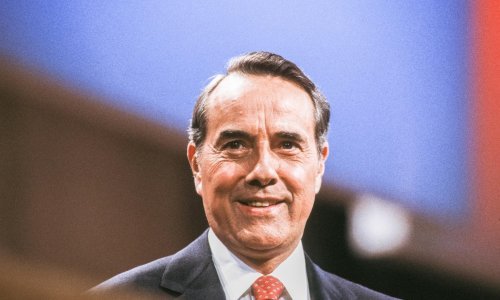 Umro bivši američki senator i predsjednički kandidat Bob Dole