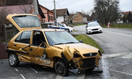 [FOTO/VIDEO] Automobilom udario u betonski stup u Paljevini kod Bjelovara; muškarac preminuo