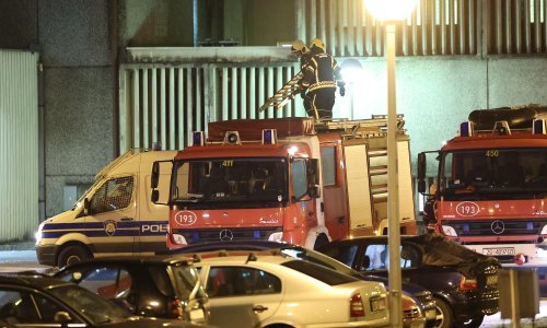 [FOTO] Zatvorenik pokušao pobjeći iz Remetinca, zapeo na bodljikavoj žici, spasili ga vatrogasci