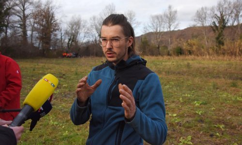[FOTO/VIDEO] Mladić koji je s policajcima spasio ženu iz nabujale Dragonje: Donio sam ljestve i ušao u rijeku