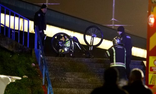 [FOTO] Tragedija kod Jadranskog mosta: Biciklist pao po stepenicama i preminuo