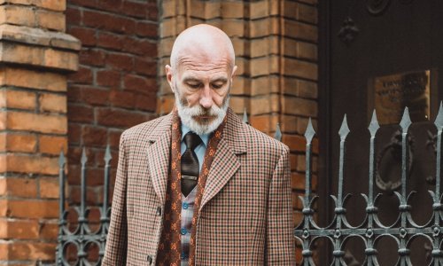 Hrvatski brend GoRetro u novoj kolekciji Return of the Gentleman utjelovljuje Alen Kolbas