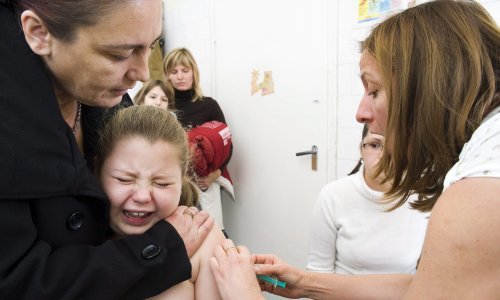 Europa podijeljena u pogledu cjepiva za djecu