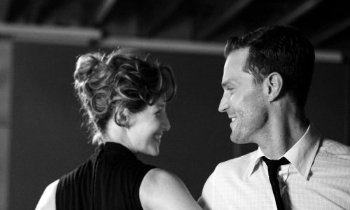 Film o kojem svi govore: 'Belfast' je zaradio sedam nominacija za Zlatni globus, smiješe mu se i Oscari, a ovo ljubavno pismo rodnom gradu raznježilo je i gledatelje