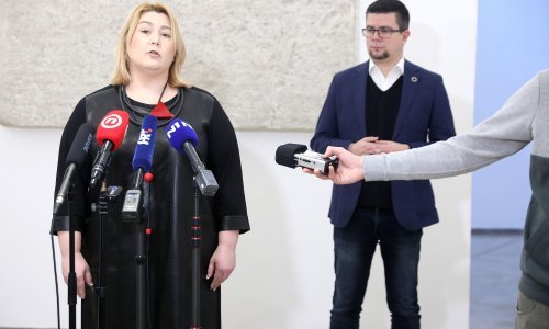 [VIDEO] Posavec Krivec nova predsjednica saborskog Kluba socijaldemokrata, za potpredsjednika Sabora predlažu Davorka Vidovića
