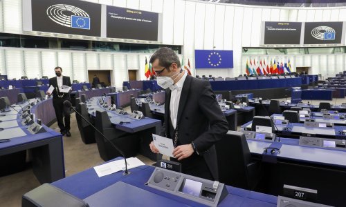 [VIDEO] Europarlamentarci o 'vrućem' dokumentu: Da nas netko tako prati na ulici, bilo bi ilegalno, ali na internetu je sve dopušteno