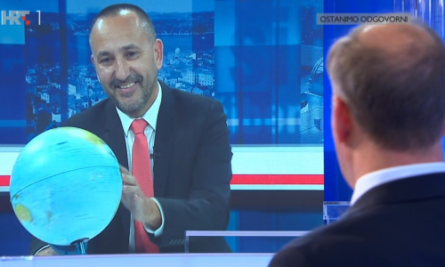 Zekanović izvadio globus i pitao Selak-Raspudić i Bartulicu jesu li ravnozemljaši