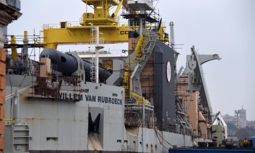 Vlada prodala brod za prijevoz automobila iz 3. maja Grcima, ugovor pod velom tajne