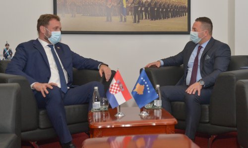 [FOTO] Banožić: Hrvatska podupire proces transformacije snaga sigurnosti Kosova u oružane snage