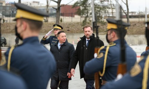 [FOTO] Ministar obrane na Kosovu: Hrvatska je odlučila pojačati sudjelovanje u KFOR-u od proljeća