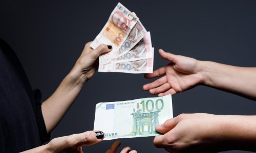 Hrvatske obveznice profitirat će u 2022. godini zbog ulaska u eurozonu