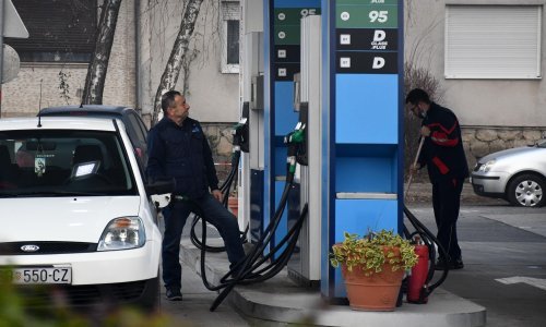 Ovo predviđanje neće se svidjeti vlasnicima automobila, ako se ostvari, čeka ih snažan udar na novčanik u 2022.