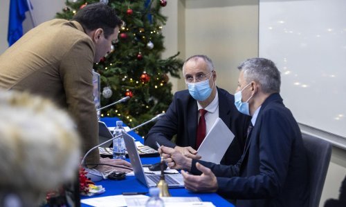 Suzdržani SDP-ovci stopirali Puljkovo rezanje Gradske uprave Splita s 12 na 8 odjela