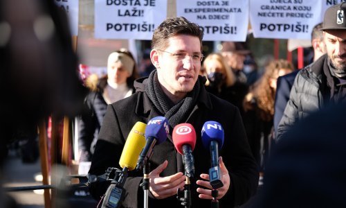 Troskot o prikupljanju potpisa: Odaziv ljudi je velik, javlja se nada