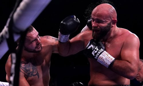 [VIDEO/FOTO] Alen Babić stigao do jubilarne desete pobjede! Hrvatski boksač jedva je preživio drugu rundu, a onda je u šestoj nokautirao čvrstog Francuza