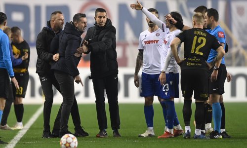 [VIDEO] Nenad Bjelica nije birao riječi, njegove će prozivke odjeknuti: VAR nije smio poništiti gol iz penala, a Ljubičić je bio vulgaran