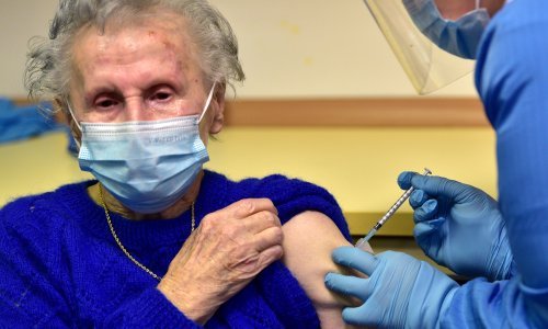 U Sloveniji zabrinjavajuće širenje omikrona, na snazi nove mjere