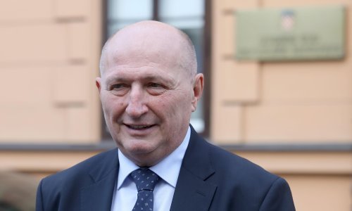 Ustavni sud odlučio da su covid potvrde u skladu s Ustavom, odluka nije bila jednoglasna, evo obrazloženja