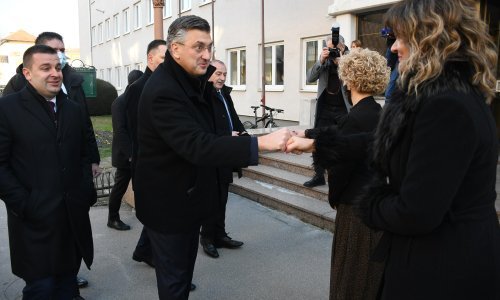 Plenković komentirao odluku Ustavnog suda, upozorio i na 'simbiozu jednog antimaskera i jednog antivaksera'