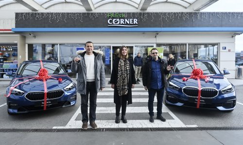 Uručeni BMW-i dobitnicima u Ininoj SMS nagradnoj igri – do Božića u igri je još jedan!