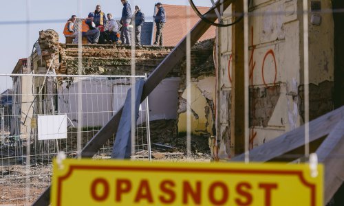 Petrinjska gradska blagajna opustošena poput grada, ali ponovno uvode prirez. Uz to, vrijednu gradsku nekretninu morali su založiti da vrate dug državi