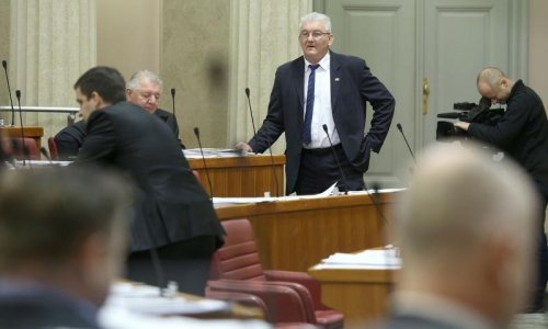 Saborska sjednica prekinuta, traži se pojašnjenje mirovinske reforme