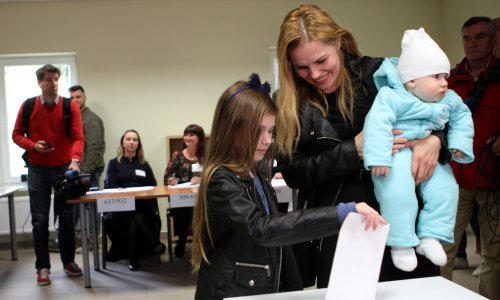 Zaraženi koronavirusom moći će na birališta u Portugalu