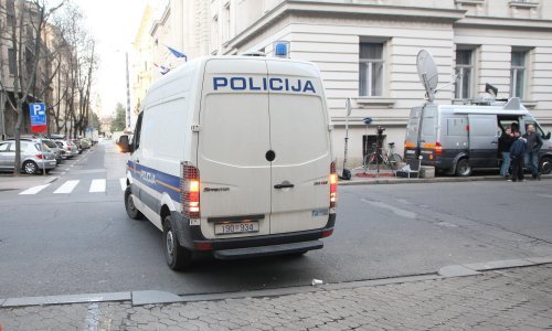 Sin koji je na majku nasrnuo kuhinjskim nožem u Splitu, prijavljen zbog ubojstva