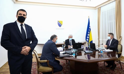 Dodik zaprijetio Komšiću fizičkim obračunom; Džaferović skinuo rukavice: On je moralna i ljudska ništarija