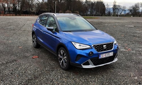 [FOTO/VIDEO] Vozili smo Seat Aronu 1.0 TSI Xperience: Atraktivno osvježen gradski crossover