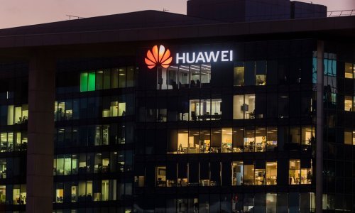 Huawei tvrdi: Imamo kvalitetniji automobil od Tesle