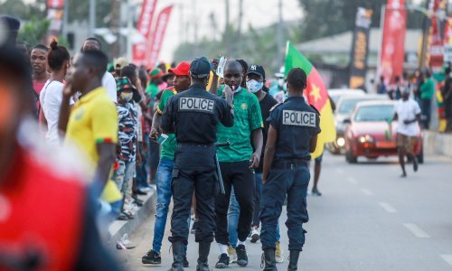 Stanje uoči Kupa nacija: Bomba bačena u učionicu, taksist dignut u zrak, linčovan policajac...