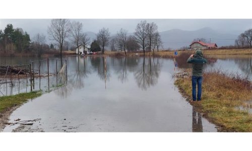 Zrmanja se izlila iz vodotoka kod Obrovca; kod Gospića izvanredne mjere obrane od poplava